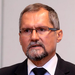 Dr. Czap László